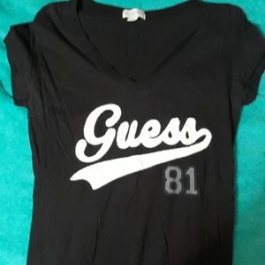 Guess tshirt